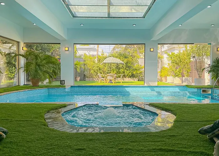 A Luxury Residance In Dha, Karachi